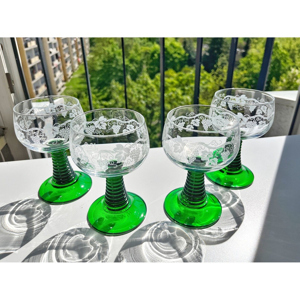 Arcoroc France Roemer Wine Glasses Set of 2 Green Beehive Stem Etched Grapes - Picture 4 of 6
